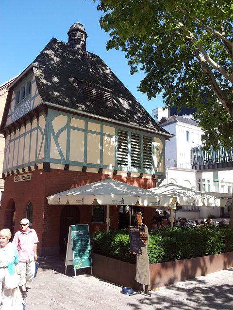  Foto zu Wiesbaden Weinfest 2011 Rheingauer Weinwoche Wiesbaden 12. bis 21 